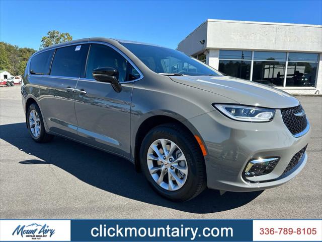 2025 Chrysler Pacifica PACIFICA SELECT AWD