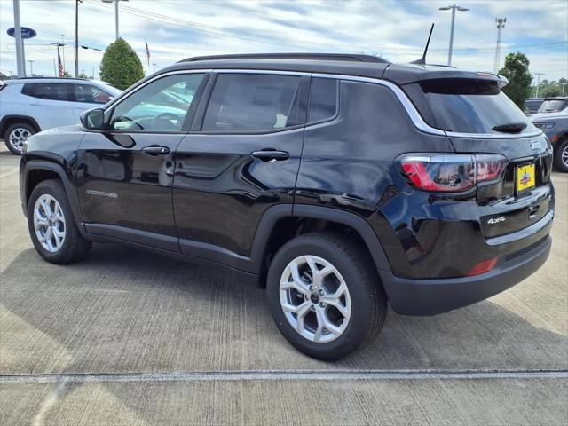 2025 Jeep Compass COMPASS LATITUDE 4X4