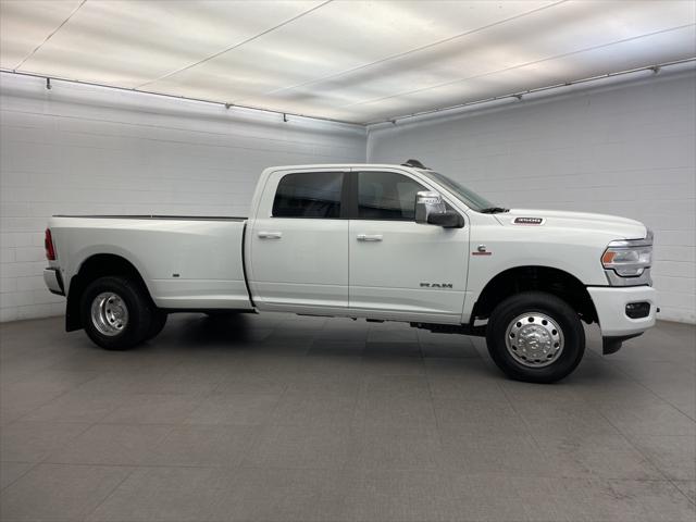 2024 RAM Ram 3500 RAM 3500 LARAMIE CREW CAB 4X4 8 BOX