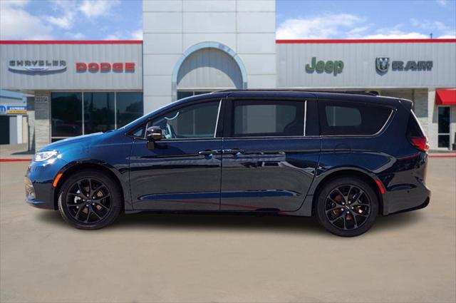 2024 Chrysler Pacifica PACIFICA TOURING L