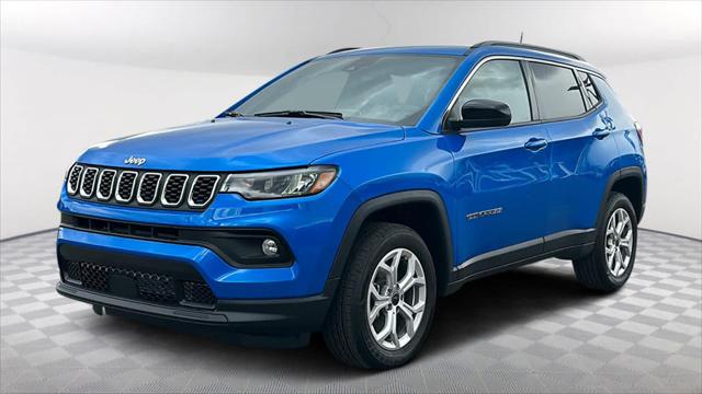 2025 Jeep Compass COMPASS LATITUDE 4X4