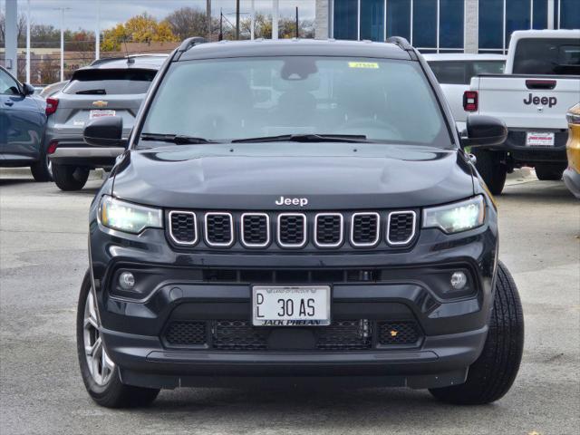 2025 Jeep Compass COMPASS LATITUDE 4X4