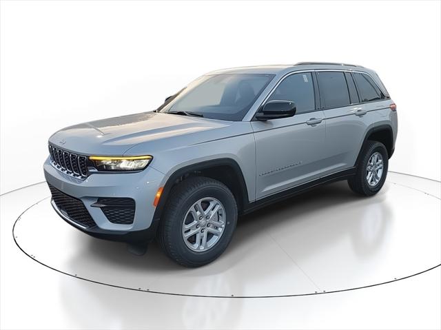 2025 Jeep Grand Cherokee GRAND CHEROKEE LAREDO 4X4