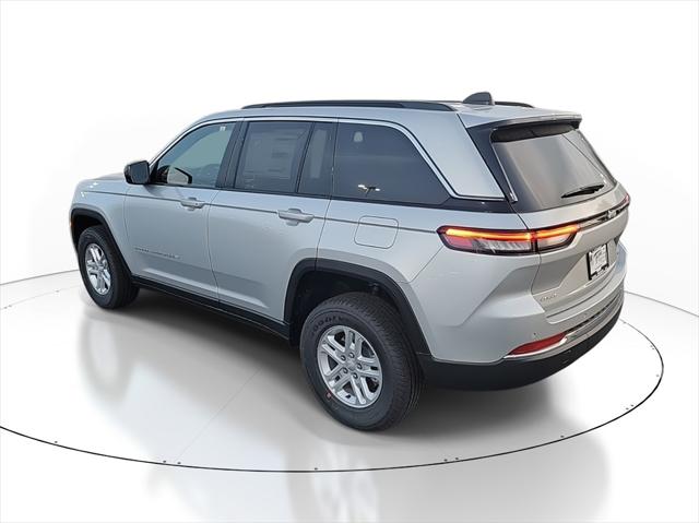 2025 Jeep Grand Cherokee GRAND CHEROKEE LAREDO 4X4