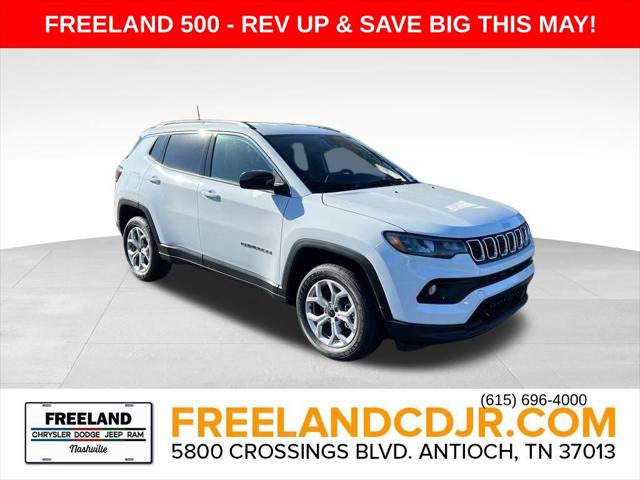 2025 Jeep Compass COMPASS LATITUDE 4X4
