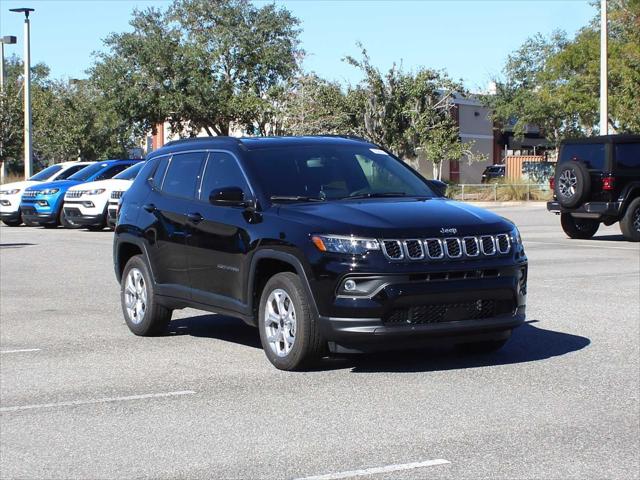 2025 Jeep Compass COMPASS LATITUDE 4X4