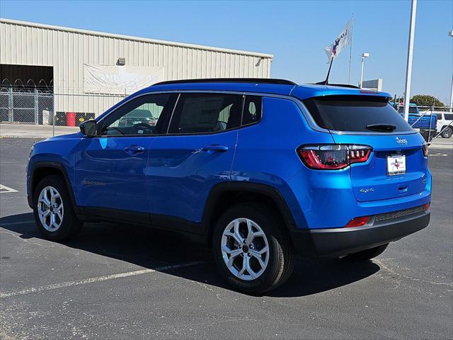 2025 Jeep Compass COMPASS LATITUDE 4X4