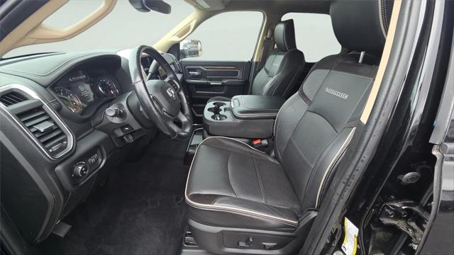 2019 RAM 3500 Laramie Crew Cab 4x4 64 Box 2019 RAM 3500 Laramie Crew Cab 4x4 64 Box