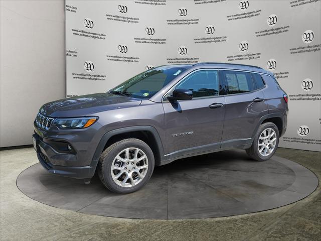 2024 Jeep Compass Latitude Lux FWD