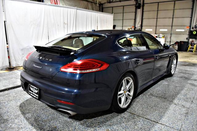 2014 Porsche Panamera 4