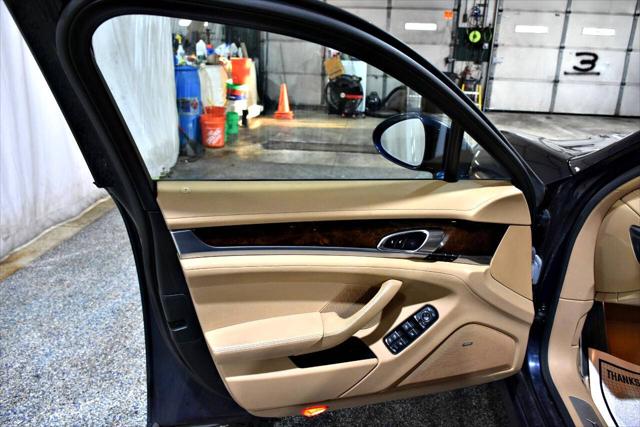 2014 Porsche Panamera 4