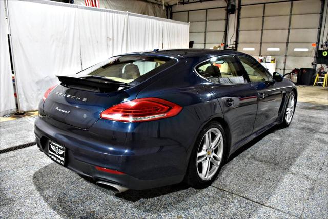 2014 Porsche Panamera 4