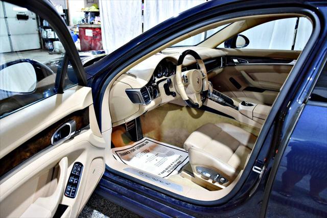 2014 Porsche Panamera 4
