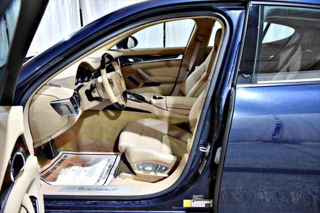 2014 Porsche Panamera 4