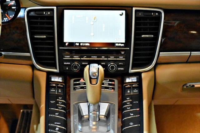 2014 Porsche Panamera 4
