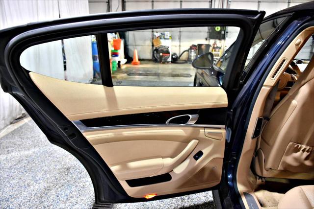 2014 Porsche Panamera 4