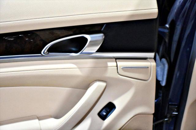 2014 Porsche Panamera 4