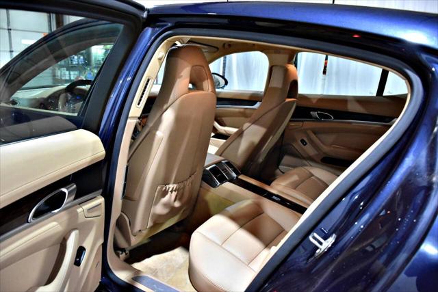 2014 Porsche Panamera 4