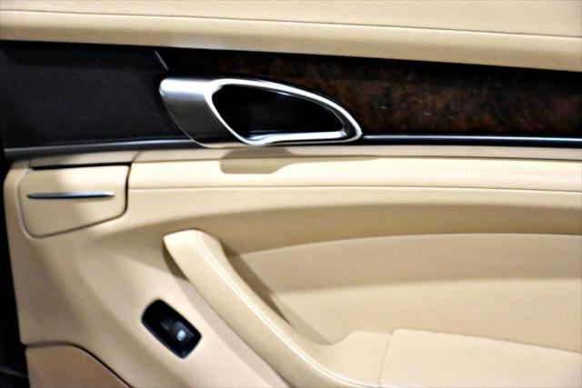 2014 Porsche Panamera 4