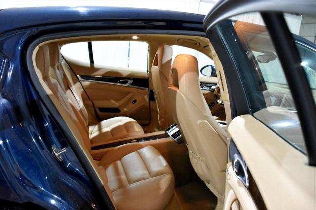 2014 Porsche Panamera 4
