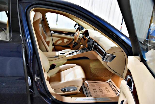 2014 Porsche Panamera 4