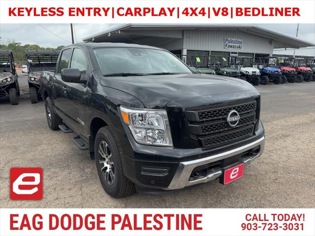 2024 Nissan TITAN Crew Cab SV 4x4