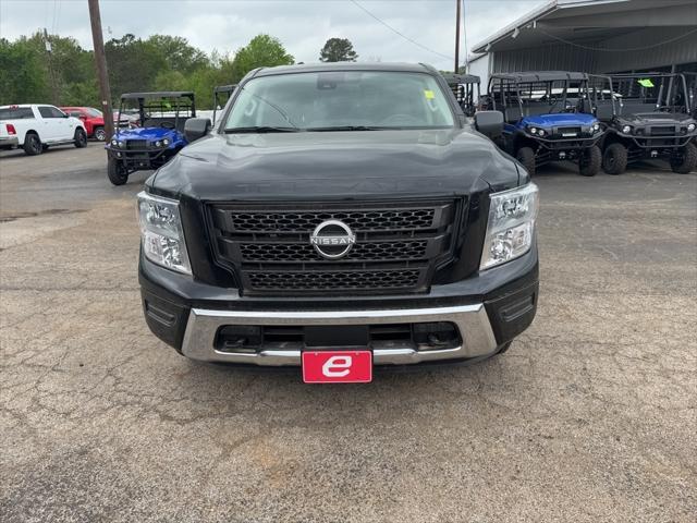 2024 Nissan TITAN Crew Cab SV 4x4