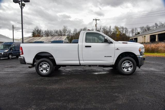2022 RAM 2500 Tradesman Regular Cab 4x4 8 Box