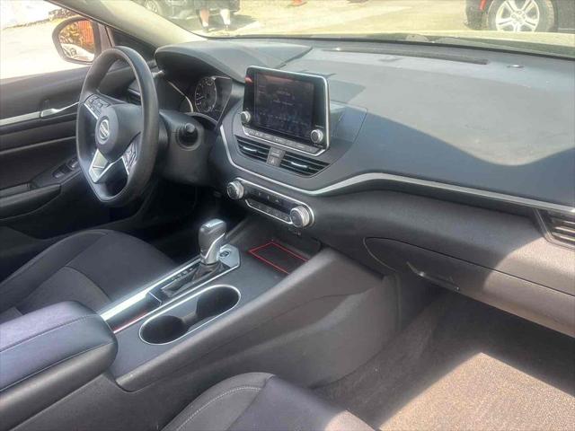 2022 Nissan Altima SV FWD