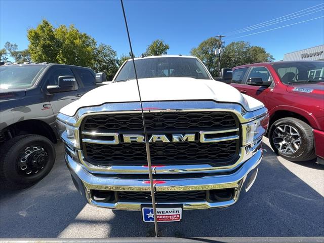 2024 RAM Ram 2500 RAM 2500 TRADESMAN CREW CAB 4X4 64 BOX