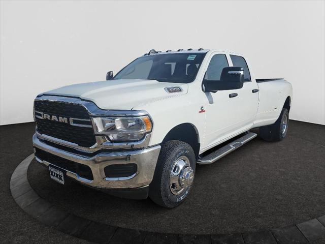 2024 RAM Ram 3500 RAM 3500 TRADESMAN CREW CAB 4X4 8 BOX