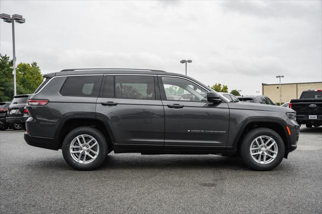 2022 Jeep Grand Cherokee L Laredo 4x2