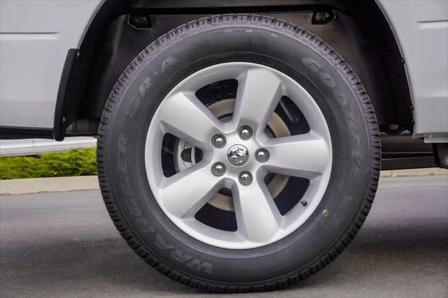 2024 Ram 1500 Classic Tradesman Crew Cab 4x4 5'7" Box