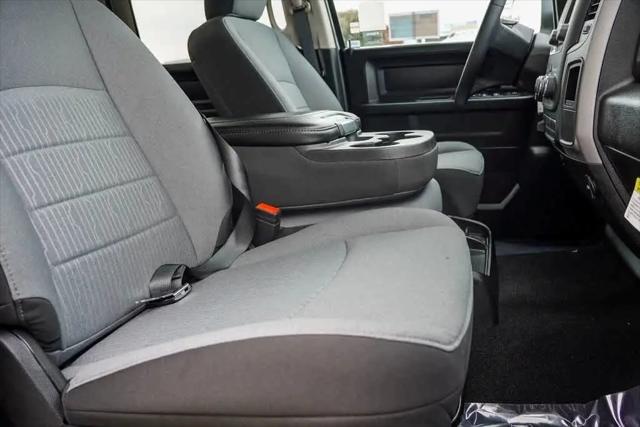 2024 Ram 1500 Classic Tradesman Crew Cab 4x4 5'7" Box