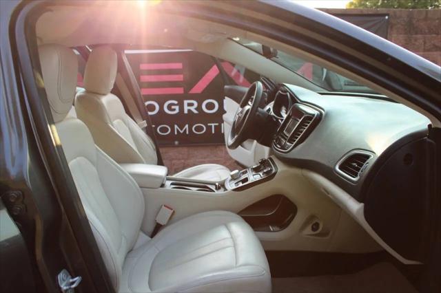 2016 Chrysler 200 Limited