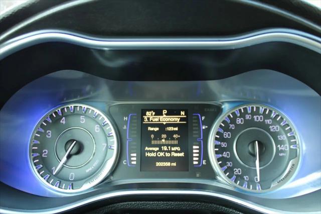 2016 Chrysler 200 Limited