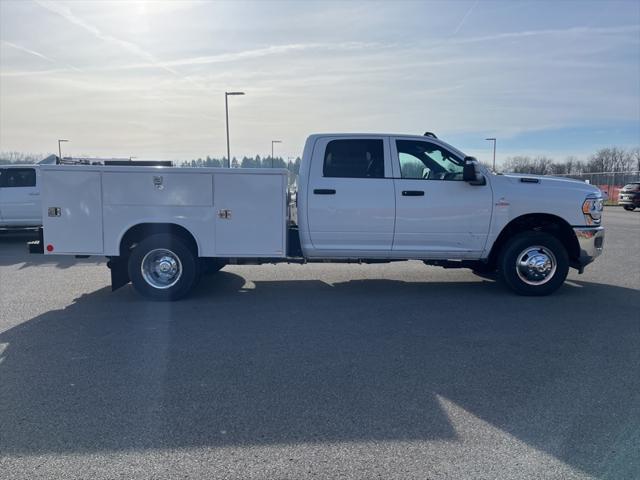 2024 RAM Ram 3500 Chassis Cab RAM 3500 TRADESMAN CREW CAB CHASSIS 4X4 60 CA
