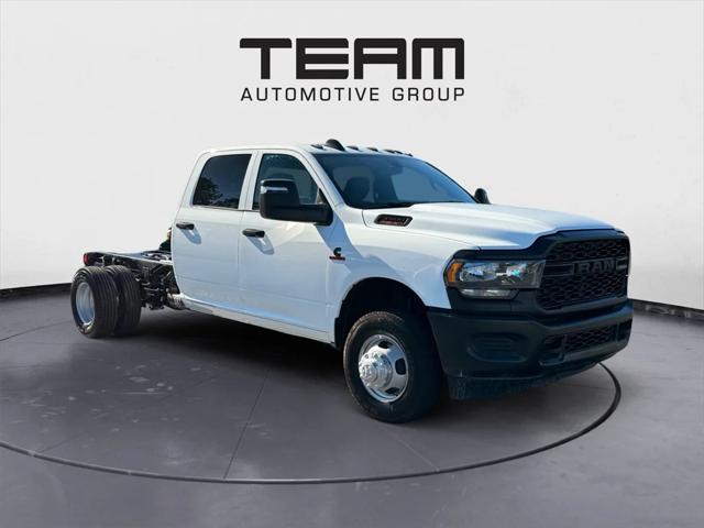 2024 RAM Ram 3500 Chassis Cab RAM 3500 TRADESMAN CREW CAB CHASSIS 4X4 60 CA