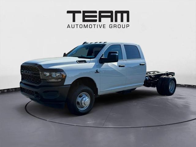 2024 RAM Ram 3500 Chassis Cab RAM 3500 TRADESMAN CREW CAB CHASSIS 4X4 60 CA