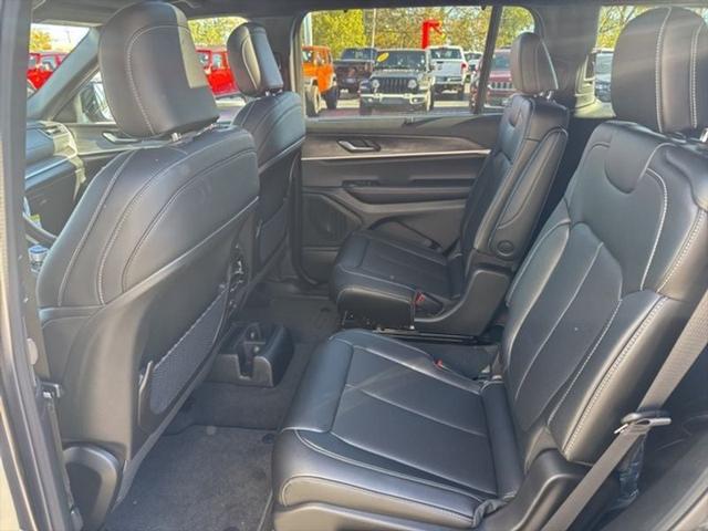 2025 Jeep Grand Cherokee Limited 4x2