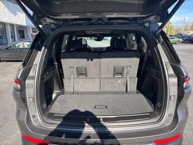 2025 Jeep Grand Cherokee Limited 4x2