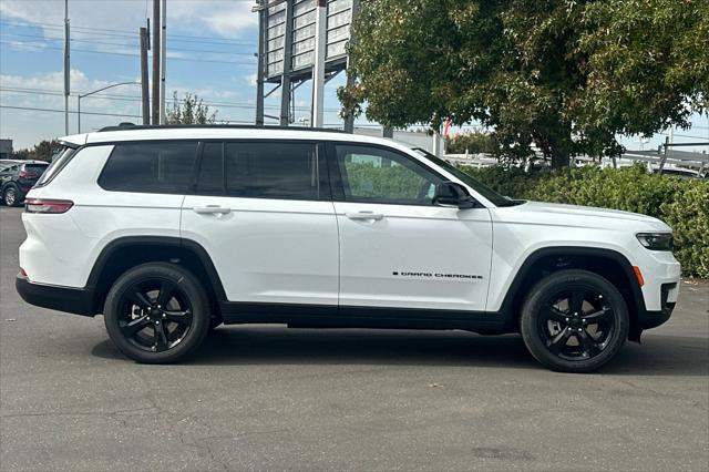 2025 Jeep Grand Cherokee GRAND CHEROKEE L ALTITUDE X 4X4