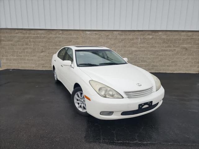 Used 2004 Lexus ES 330 with VIN JTHBA30G940020868 for sale in Wilmington, OH