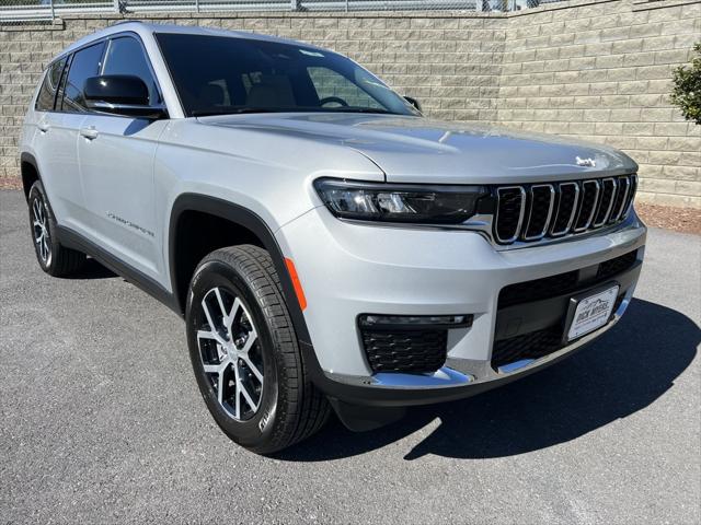 2025 Jeep Grand Cherokee GRAND CHEROKEE L LAREDO X 4X4