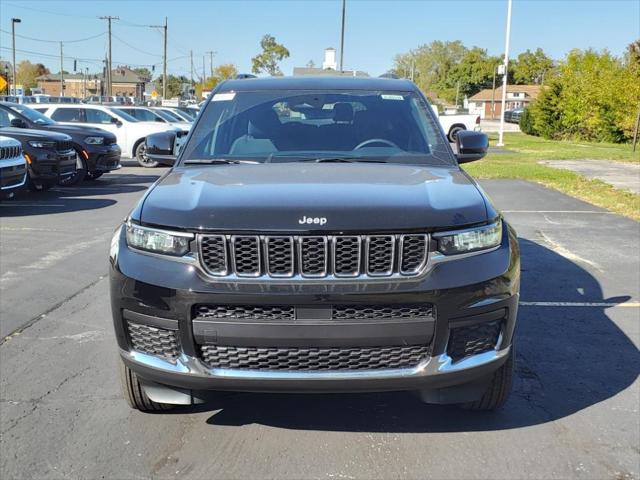 2025 Jeep Grand Cherokee GRAND CHEROKEE L LAREDO 4X4