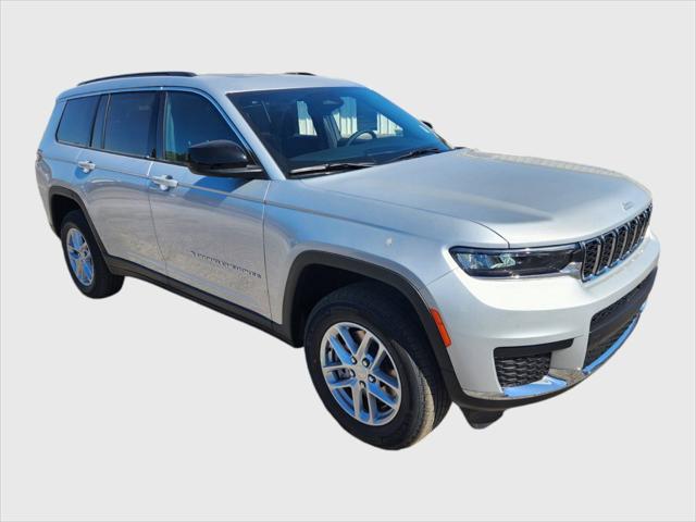 2025 Jeep Grand Cherokee GRAND CHEROKEE L LAREDO X 4X4