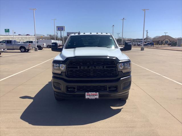 2024 RAM Ram 3500 Chassis Cab RAM 3500 TRADESMAN CREW CAB CHASSIS 4X4 60 CA