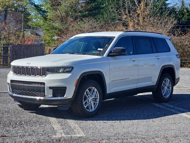 2025 Jeep Grand Cherokee GRAND CHEROKEE L LAREDO 4X4