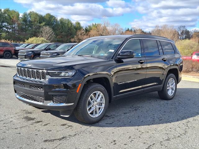 2025 Jeep Grand Cherokee GRAND CHEROKEE L LAREDO 4X4