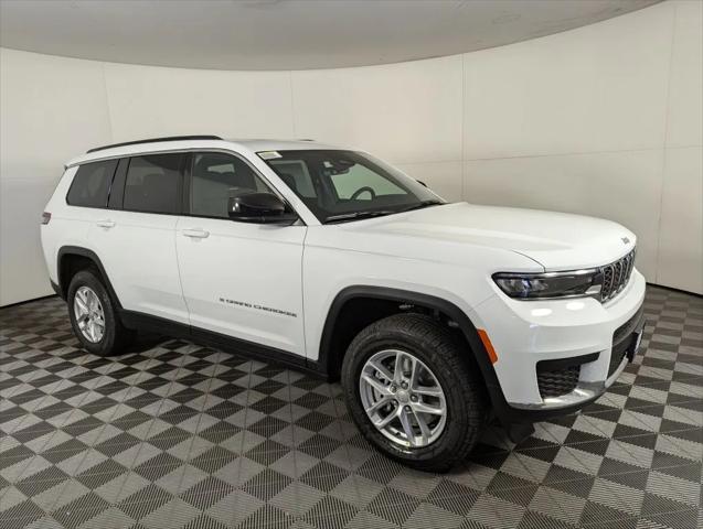 2025 Jeep Grand Cherokee GRAND CHEROKEE L LAREDO X 4X4